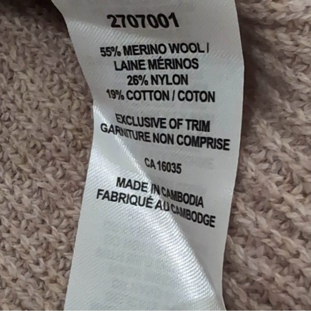 Tahari Women's beige Cowl Neck Sweater size S, NWT 55% Merino wool - Picture 3 of 3